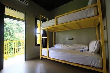 هتل Your Hostel