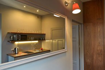 هتل La Gioia Grey Stylish Apartments