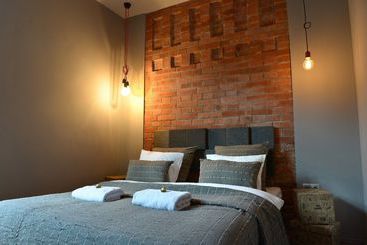 هتل La Gioia Grey Stylish Apartments