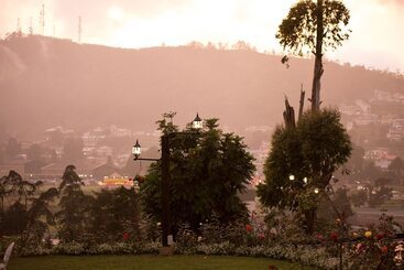 آپارتمانهای توریستها Serene King's Villa