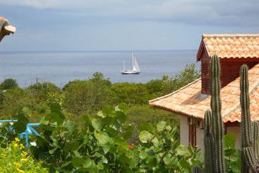 Westhill Bungalows & Diving