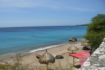 Westhill Bungalows & Diving