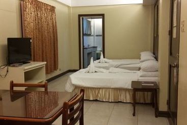 هتل Dumaguete Royal Suite Inn