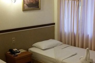 هتل Dumaguete Royal Suite Inn