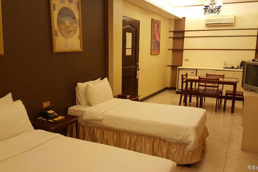 هتل Dumaguete Royal Suite Inn