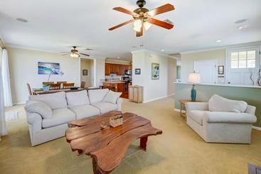 Nihilani 28c  2 Br Condo