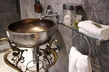 هتل The Gregoire Boutique Villa