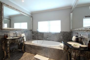 هتل The Gregoire Boutique Villa