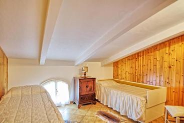 Villa Melograni