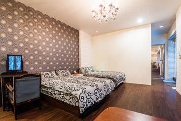 پانسیون Love Night Market Inn