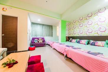 پانسیون Love Night Market Inn