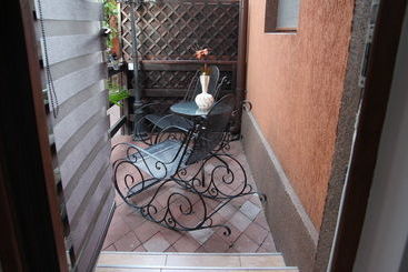 پانسیون Rixo`s Guesthouse
