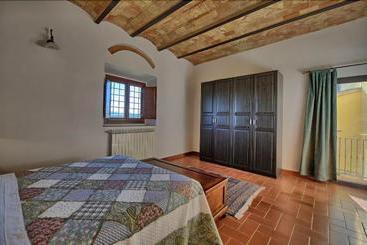 کلبه Pozzo Dei Desideri By Posarellivillas