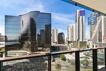 Wyndel Apartments Southbank Views