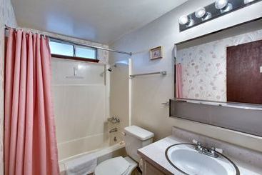 هتل 890 Candlewood Relaxing Tahoe Cabin