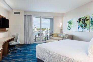 فندق Courtyard By Marriott Faro Blanco Resort
