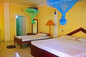 هتل Sigiri Holiday Inn