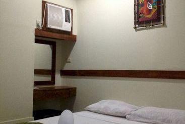 هتل Qm Pension House