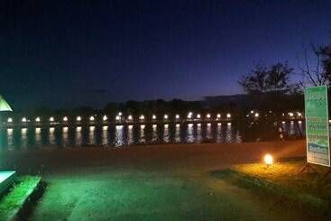 בית מלון כפרי Wangnong Resort