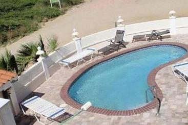 Landslake Apartments