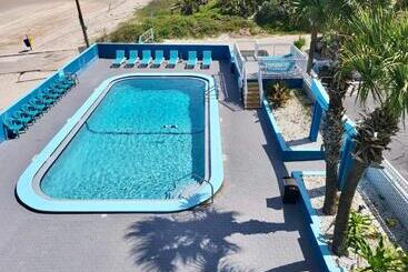 فندق Chateau Mar Beach Resort