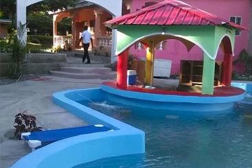 هتل Jaclef Plaza