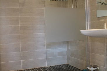 تختخواب و صبحانه La Maison De Bayeux