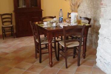 تختخواب و صبحانه Locanda Il Cappero