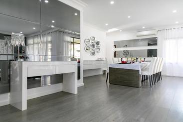 Fallsway Villas