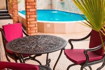 Arthotel Poruchik Rzhevsky