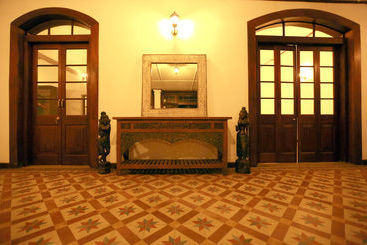 هتل The Secret Kandy