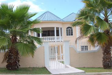 Celebrity Villa Jamaica