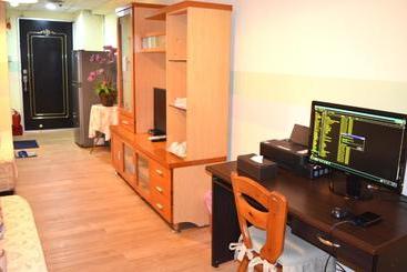 Holo Hostel