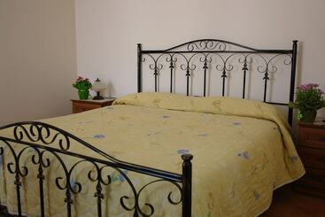هتل La Grevillea