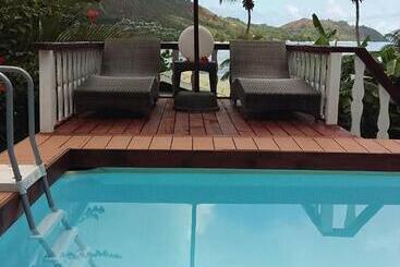 بنسيون Sea View Lodge