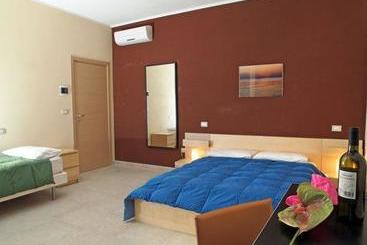 Angolo Di Mondo B&b  La Porta Del Salento