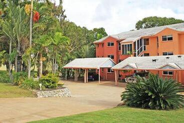 모텔 Rainbow Sands Resort