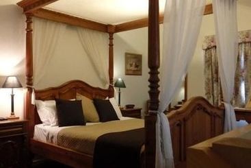 Bright Chalet