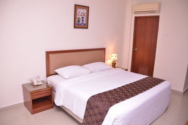 هتل Palm Inn