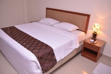 هتل Palm Inn