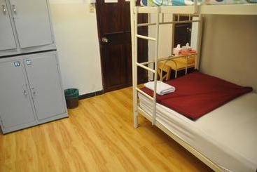 هتل SG Central Hostel