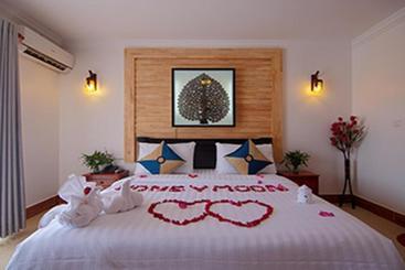 هتل Bou Phanith Villa