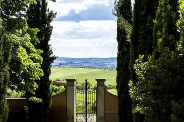 هتل Villa Loggio Winery And Boutique