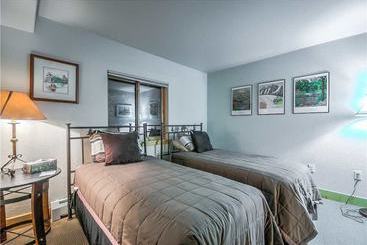 Residences At Old Town By Retreatia