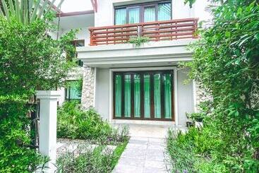 Жильё для туристов Royal Sammuk Villas