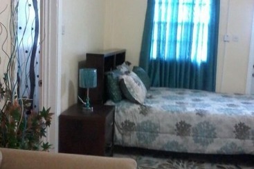 تختخواب و صبحانه Summers Inn