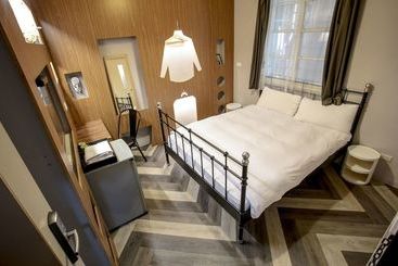 Fengjia Footpace  Hostel