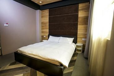 Fengjia Footpace  Hostel