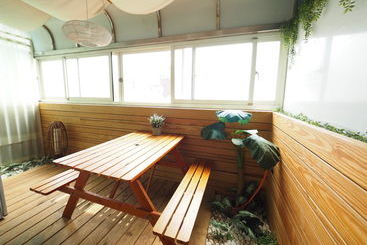 Fengjia Footpace  Hostel