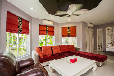 Tamnak Beach House